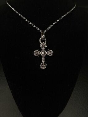 Chrome Hearts Filigree Le Flur Floral Cross Unisex Necklace
